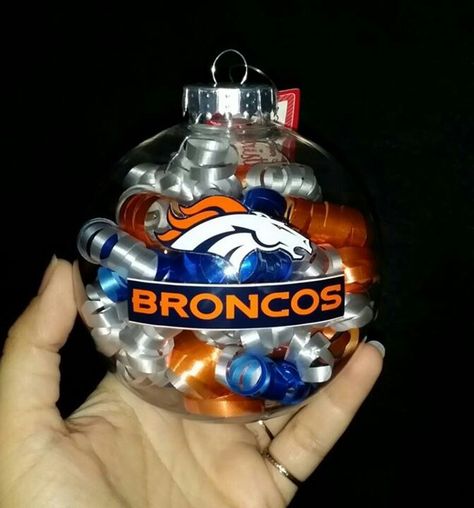 Broncos ornament Nfl Christmas Ornaments Diy, Diy Sports Christmas Ornaments, Nfl Ornaments Diy, Football Christmas Tree, Dallas Cowboys Christmas Ornaments, Vinyl Christmas Ornaments, Dallas Cowboys Christmas, Vinyl Ornaments, Christmas Orniments