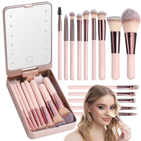 All In One Makeup Kit, Must Have Makeup Products, Highlight Eyeshadow, Makeup Removal Tips, Seasonal Makeup, Store Mirror, Concealer Contour, Eyeshadow Eyebrows, Travel Makeup Brushes