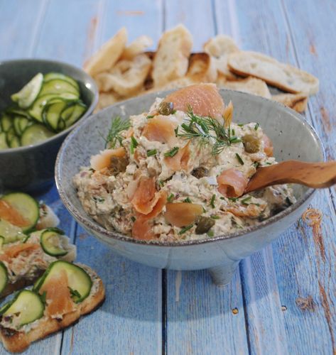 Salmon Pate, Smoked Salmon Pate, Smoked Salmon Recipe, Hot Smoked Salmon, Pickled Cucumbers, Creamed Cucumbers, Smoked Salmon Recipes, Chicken Liver Pate, Hot Cheese