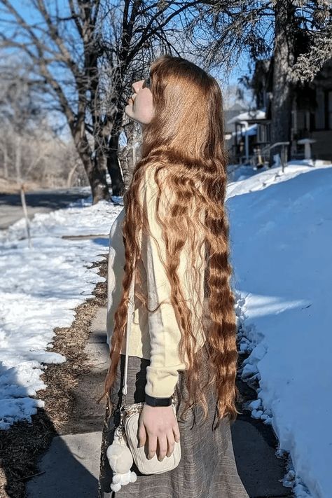 long hairstyles, elegant hair trends, 2024 hair inspiration Long Hair Ideas, Hair Falls, Extremely Long Hair, Beautiful Blonde Hair, Romantic Hairstyles, Hair Flow, Super Long Hair, Long Black Hair, Long Hairstyles