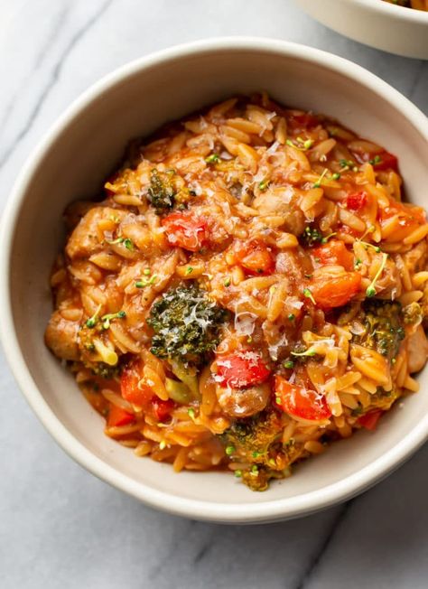 Chicken Sausage And Broccoli, Orzo With Chicken, Tomato Orzo, Sausage And Broccoli, Orzo Recipe, Orzo Recipes, One Pot Dinners, Orzo Pasta, Tasty Pasta