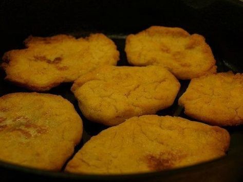 Florida Cracker Recipes: Lessons in Culinary History Florida Cracker, Native American Food, Fried Corn, Cracker Recipes, Corn Bread Recipe, Baked Goodies, Southern Cooking, Bread Dough, Southern Recipes