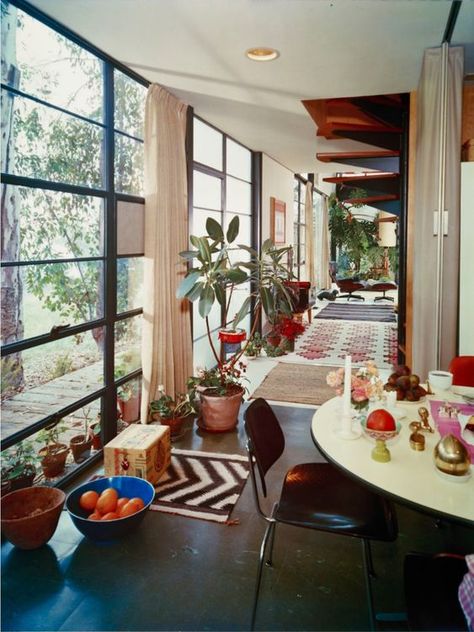 The Materials of the Eames House | Eames Foundation 60s Interior, Eames House, Case Study Houses, Decor 2024, Modern Vintage Decor, Casa Vintage, Charles & Ray Eames, Charles Eames, Ray Eames