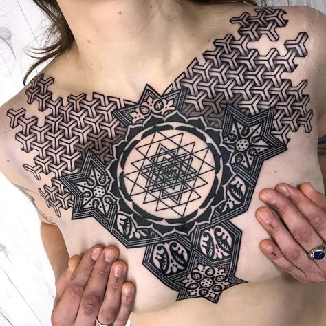 Kali Tattoo, Flower Tattoo On Side, Kunst Tattoos, Tattoo Magazine, Explore Tattoo, Sacred Geometry Tattoo, Geometry Tattoo, London Tattoo, Latest Tattoos