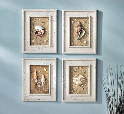 un mur bleu clair et quatre tableaux avec des coquillages Beach Cottage Style Bedroom, Strand Decor, Seashell Bathroom, Dormer Window, Maritime Decor, Beachfront Decor, Seashell Wall Art, Art Coquillage, Nautical Bathroom Decor