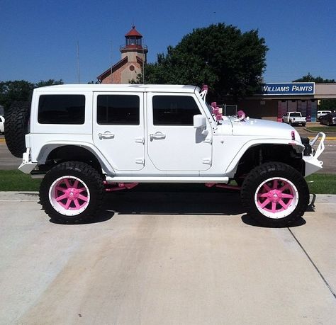 pink rims White Jeep Pink Accents, Hot Pink Jeep Accessories, White And Pink Jeep, White Jeep With Pink Accents, Pink Jeep Wrangler, Barbie Jeep, White Jeep Wrangler, Pink Cars, White Jeep