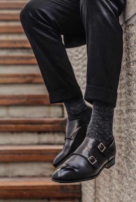 Monk Strap Shoes Men Outfits, Black Monk Strap Shoes, Wardrobe Essentials List, Work Wardrobe Essentials, Monk Strap Shoes Men, Black Monks, Jeans Suit, Shoes Without Socks, Black Suit Men