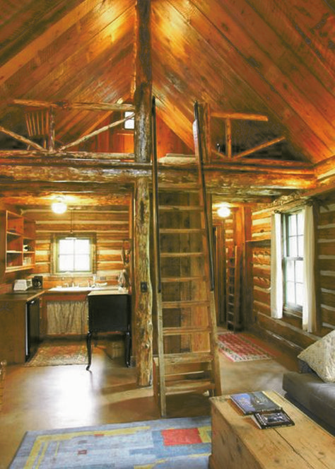 Weekend away 🏜⛰ Rustic Small Cabin, Rustic Cabin Interior, Small Cabin Designs, Cabin Loft, Cabin Interior Design, Small Log Cabin, Rustic Home Interiors, Decor Ikea, Cabin Interiors