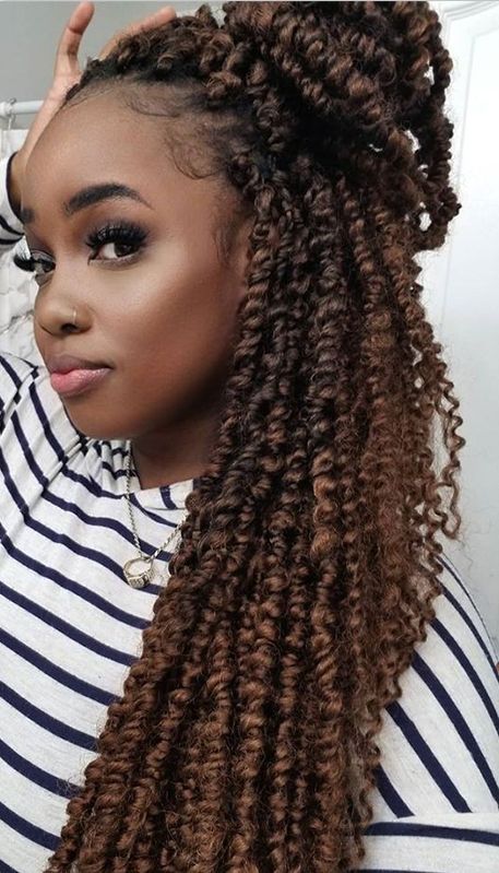 Passion Twist Hairstyles, Crochet Twist Hairstyles, Dreads Locks, Crochet Hair Styles Freetress, Hairstyles Afro, Passion Twist Hair, Senegalese Twist Hairstyles, Braids And Locs, Natural Braided Hairstyles