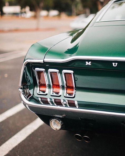 ‘68 Ford Mustang fastback Mustang Super Snake, Montero 4x4, Vintage Jeep, Ford Mustang Fastback, Car Wheels Rims, Classic Mustang, Mustang Fastback, Rear End, Ford Classic Cars