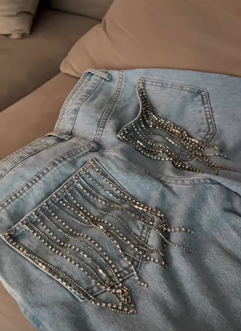 Bedazzled Jeans Outfits, Jeans Ideas Creative, Foil Jeans, Custom Jeans Diy, Bedazzled Jeans, Denim And Diamonds, Diy Fashion Accessories, Future Clothes, Wrist Jewelry