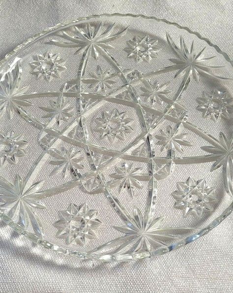 ANCHOR HOCKING STAR OF DAVID CUPPED EDGE TORTE PLATE SERVING DISH | eBay Antique Dishes Collectible, Anchor Hocking Glassware, Crystal Glassware Antiques, Antique Knowledge, Vintage Dishes Antiques, Thrift Store Diy Projects, Antiques Value, Vintage Pyrex Dishes, Antique Appraisal