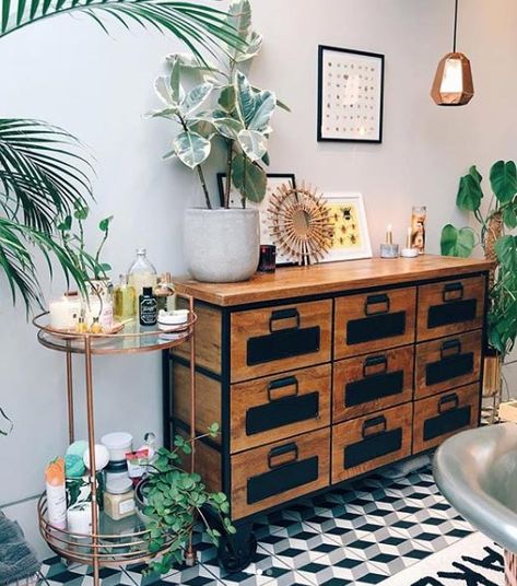 Zoe Sugg's genius bathroom styling hack will make you want to run to Urban Outfitters immediately | HELLO!