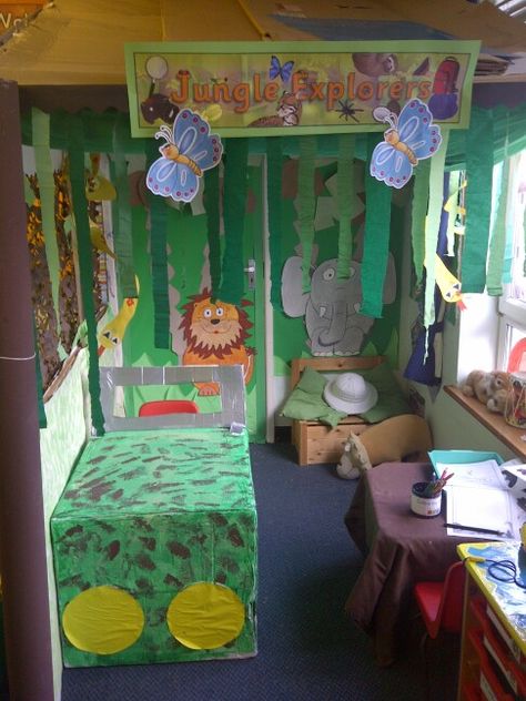 Jungle classroom role play area Jungle Role Play Area Eyfs, Rainforest Dramatic Play, Zoo Dramatic Play Preschool, Jungle Activities, Jungle Classroom, Giraffes Cant Dance, Jungle Theme Classroom, Zoo Activities, Rainforest Theme