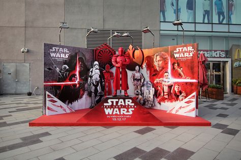 Star Stage Design, Disney Photo Backdrop, Photobooth Ideas Events, Photobooth Backdrop Event, Star Wars Photo Booth, Banner Photobooth, Photobooth Decoration, Instagram Booth, Photobooth Event