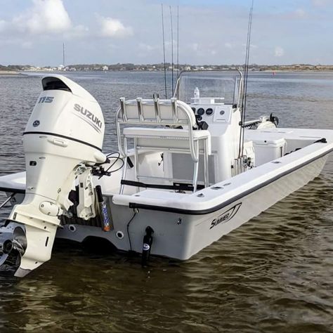 Carolina Skiff, Flats Boats, Boston Whaler Boats, Dream Boat, Boston Whaler, Bay Boats, Flats Boat, Boat Ideas, Yacht Broker