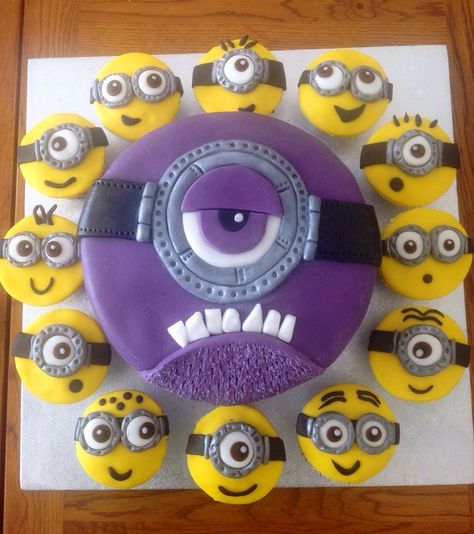 Purple Minion Birthday Party, Purple Minion Party, Minion Birthday Party Cake Cupcakes, One In A Minion First Birthday Cake, Girl Minion Cake, Purple Minion Cake, Geek Birthday, Birthday Cake For Boyfriend, Yellow Minion