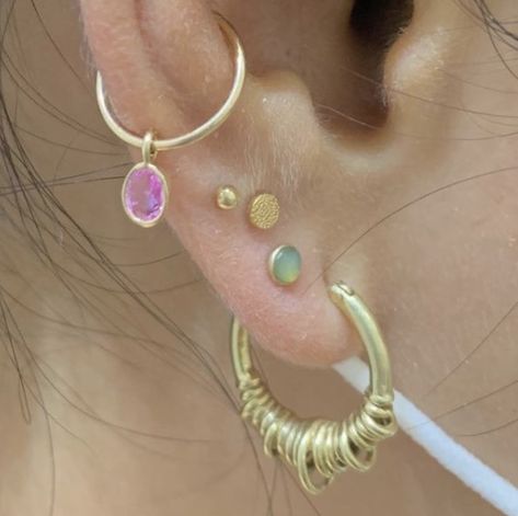 Ear Piercing Styling, Styled Ear Piercings, La Apartment, Internet Speed Test, Im So Sorry, Earring Inspo, Ears Pierced, Cool Ear Piercings, Pretty Ear Piercings