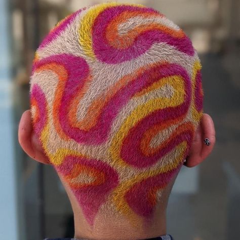 Designs On Shaved Head, Shaved Hair Patterns, Buzzcut Color Design, Dyed Pattern Buzzcut, Bald Head Color Designs, Shaved Head Pattern Dye, Colorful Shaved Head, Buzzed Hair Color Design, Shaved Dyed Hair Designs