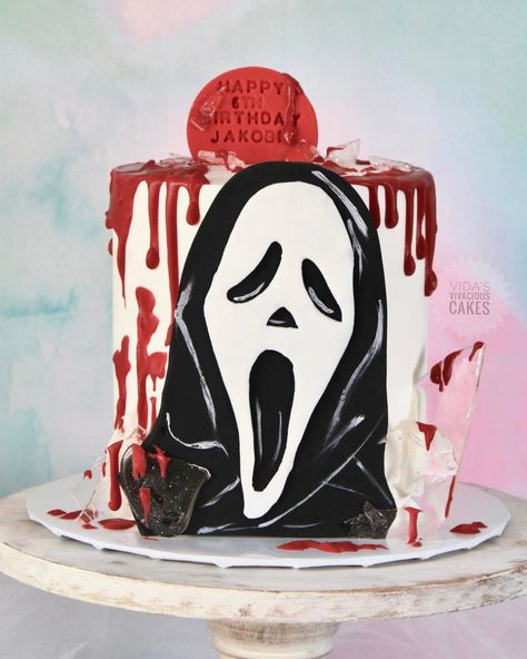 Vida’s Vivacious Cakes⎮ويدا on Instagram: “Scream Ghost Face Birthday Cake! 💀🔪🩸🩸🩸🎂 (Friday 13th 💀) ……” Scream Cake Ideas Kids, Ghost Face Cake Ideas, Scream Movie Cake, Ghost Face Birthday Party, Scary Movie Cakes, Ghost Face Cake, Ghostface Cake, Ghost Birthday Cake, 15 Birthday Cake Ideas