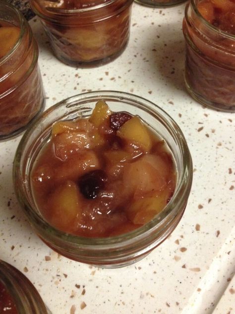 Pear Chutney Recipe, Dried Cranberries Recipes, Canned Pears, Apple Chutney, Gluten Free Vegetarian Recipes, Fried Pies, Spiralizer Recipes, Chutney Recipe, Pear Recipes