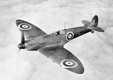 Supermarine Spitfire Ultimate Fighter, Supermarine Spitfire, British Aircraft, Aircraft Photos, Battle Of Britain, Wwii Aircraft, Ww2 Aircraft, Aircraft Pictures, Royal Air Force