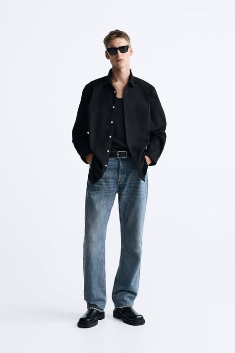 Chino Outfits Men, Outfits For Tall Guys, Denim Shirt Outfit Mens, Black Shirt And Jeans Outfit, Zara Catalogue, Zara Jeans Outfit, Zara Models, Jeans Styling, Denim Shirt Outfit