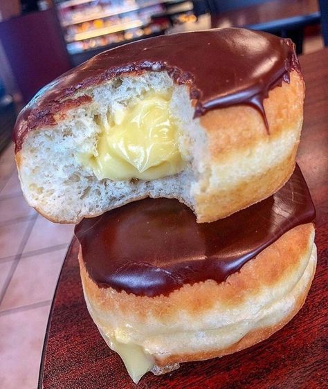 Delicious Donuts, Think Food, Beignets, Food Obsession, Cafe Food, Interesting Food Recipes, Yummy Food Dessert, Sweet Snacks, Pretty Food