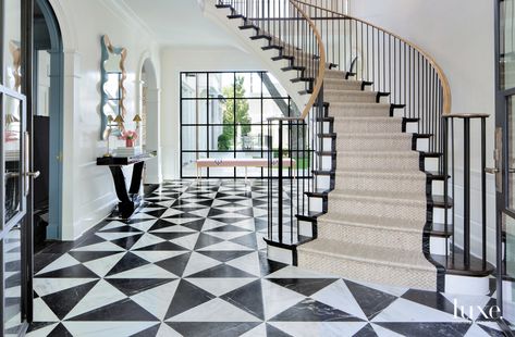 Palmetto Bluff Homes, Black And White Flooring, Honed Marble Tiles, White Marble Floor, Nice Homes, Design Homes, White Tile Floor, Mugs Design, Honed Marble