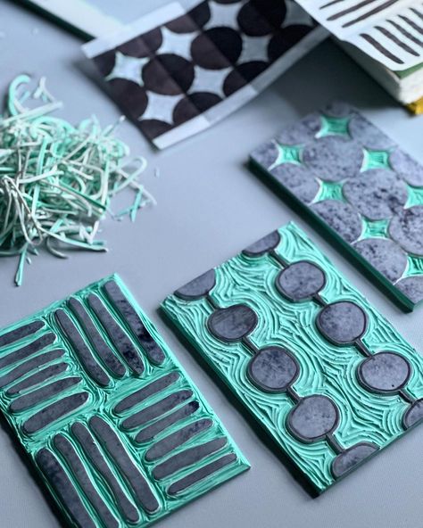 Wendy Solganik | It just occurred to me to look at this practice ring that I created many, many years ago now while re-learning watercolor painting after a... | Instagram Diy Block Printing Fabric, Hand Carved Stamps Pattern, Stamp Carving Ideas, Laura Ashley Sheets, Carving Stamps, Linocut Tools, Willa Wanders, Fodder School, Music Sheet Paper