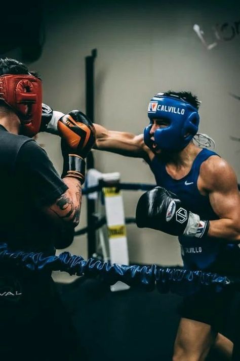 Boxer Aesthetic, School Cheerleading, Boxing Images, Boxe Thai, Self Defense Tips, Gentleman Aesthetic, Sports Aesthetic, Boxing Training, Boxing Workout