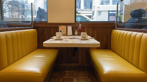 Restaurant Booth In Home, Sitting In Diner Booth Reference, Diy Diner Booth, Old Diner Aesthetic, Dinner Booth, Booth Aesthetic, Diner Scene, Jordan Wmns, Diner Booth