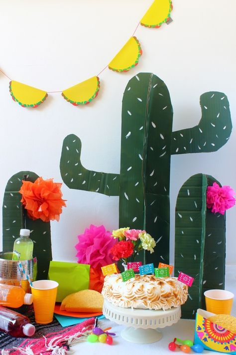 Throw yourself a Southwestern-themed 30th birthday party with a Mex-inspired menu. Diy Cactus Party Decorations, Diy Cactus Decor, Loteria Party, Cactus Birthday, Mexico Party, Diy Cactus, Wild West Party, Mexican Fiesta Party, Fiesta Birthday Party