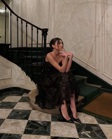 Dior Photoshoot Ideas, Paris Night Photoshoot, Black Dress Paris Aesthetic, Paris Baddie Aesthetic, Dior Black Dress, Hailie Monet, Classy Photoshoot, Kate Bartlett, Lily Rose Depp Chanel Met Gala