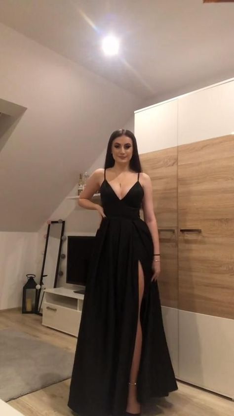 Simple Black Prom Dress, Black Gala Dress, Prom Dresses Long Black, Satin Sleeves, Classy Prom, Black Dresses Classy, Simple Prom Dress, Womens Prom Dresses, Prom Dress Inspiration