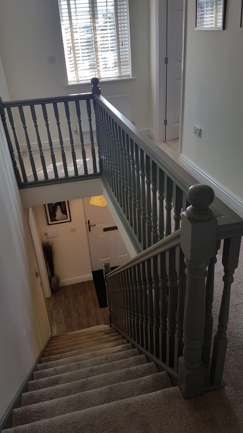 Dark Grey Spindles Staircase, Grey Bannister Ideas, Grey Landing And Stairs, Grey Balustrade, Grey Bannister, Painted Staircase Railing, Bannister Ideas Painted, Grey Staircase, Banister Remodel