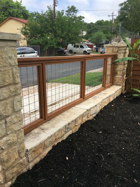 Wood and metal fence Mixed Fence Ideas, Stone And Wood Fence, Cottage Fencing, Wolf Enclosure, Patio Fencing, Trailer Upgrades, Fence Around Pool, Low Fence, Homestead Layout