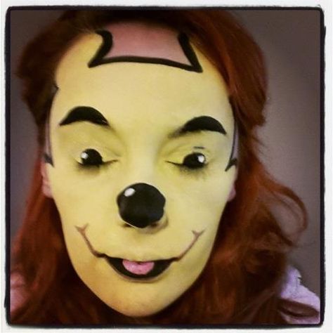 Winnie The Pooh Makeup Halloween, Winnie The Pooh Face Paint, Piglet Makeup, Winnie The Pooh Makeup, Girl Halloween Makeup, Piglet Winnie The Pooh, Cosplay Inspo, Pretty Makeup Looks, Homemade Costumes