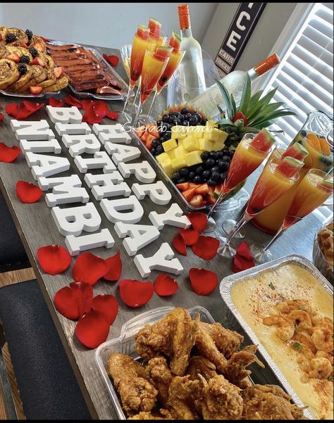 Breakfast Brunch Party, Fajita Casserole, Brunch Party Decorations, Catering Food Displays, Brunch Spread, Birthday Dinner Party, Catering Ideas Food, Party Food Buffet, Chicken Fajita