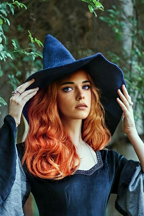 Petricore Redhead Ginger Costume Red Head Witch, Sorceress Cosplay, Redhead Witch, Most Creative Halloween Costumes, Halloween Costumes 2022, Magical Women, Beautiful Witch, Halloween This Year, Digital Portrait Art