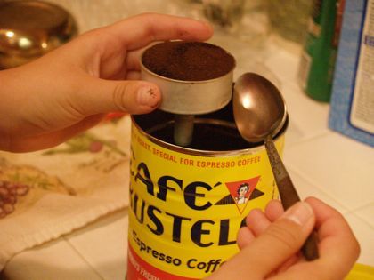 Cuban Coffee - How To Make It - My Big Fat Cuban Family Bustelo Coffee Recipes, Cafecito Recipe, Cuban Cafecito, Cuban Coffee Recipe, Cuban Christmas, Barista Skills, Bustelo Coffee, Café Cubano, Cafe Cubano