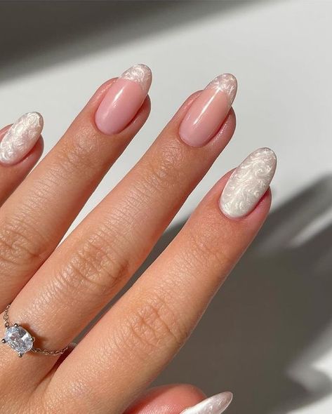 Wedding Engagement Nails, 2024 Trend Nails, Pearl Inspired Nails, Simple Winter Nails 2024, White Nail Trends, Oyster Nails, Bday Nails, Hoco Nails, Bridal Nails Designs