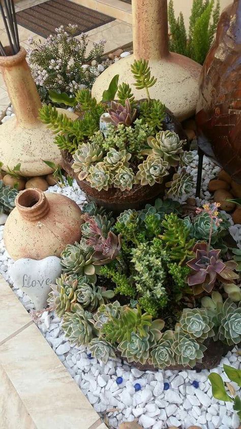 Succulent Rock Garden, Rockery Garden, Succulent Garden Landscape, Landscaping With Large Rocks Front Yard, Landscaping With Large Rocks Natural, Succulent Landscape Design, Succulent Garden Design, Succulent Landscaping, Rock Garden Design