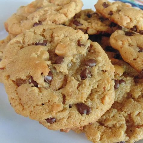 Easy, Chewy Flourless Peanut Butter Cookies Recipe Peanut Butter Cookies Easy, Butter Cookies Easy, Flourless Peanut Butter Cookies, Flourless Cookies, Honey Roasted Peanuts, Easy Peanut Butter Cookies, Cake Mug, Butter Cookies Recipe, Peanut Butter Cookie Recipe