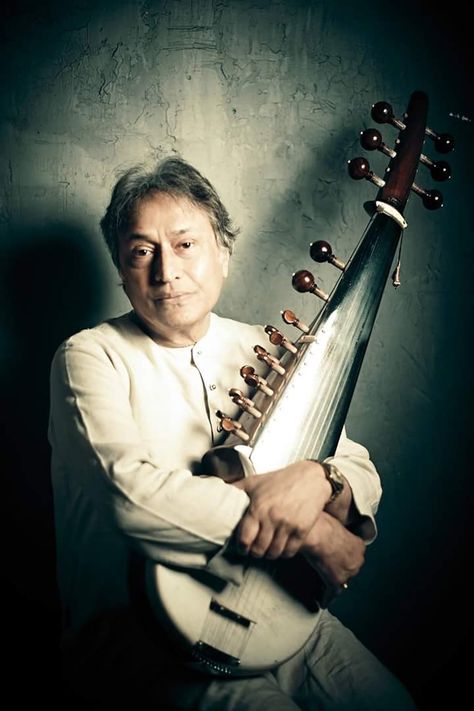 Ustad Amjad Ali Khan Music Painting Canvas, Amjad Ali Khan, Hindustani Classical Music, Indian Musical Instruments, Music Theme Birthday, Musician Portraits, Indian Classical Music, Classic Jazz, Classical Musicians