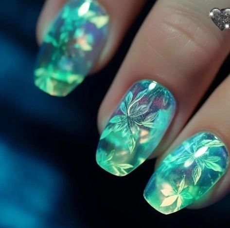 Japanese Aurora Nails, Green And Blue Nails Designs, Crazy Nail Designs Unique, Glass Manicures, Glass Nails Designs, Black French Tip Nails, Black French Tip, Glass Nails Art, Unghie Sfumate