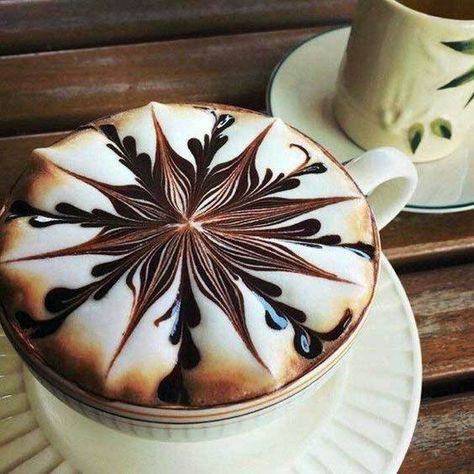 A stunning collection of unique and beautiful latte art for the coffee lover. #LatteArt #Coffee #CoffeeTime #Espresso #Cappuccino #CoffeeArt #CoffeeLover #CoffeeHolic Arte Del Cappuccino, Coffee Meme, Coffee Latte Art, Cafe Latte, Coffee Photography, Brew Coffee, Beautiful Coffee, Cold Brew Coffee, Coffee Latte