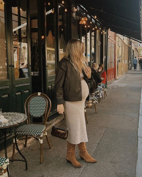 Sunday brunch @carrousel_rouen 🤎 #pregnancy #pregnant #outfitinspiration #outfit #enceinte #mumtobe #pregnancydiary #pregnantbelly #babybump #coffee #parisianstyle #fallfashion #fashionpregnancy French Pregnancy Style, Pregnancy Fashion Fall, Pregnancy Diary, Maternity Chic, Mom Era, Pregnancy Outfits, Pregnant Belly, Oui Oui, Sunday Brunch