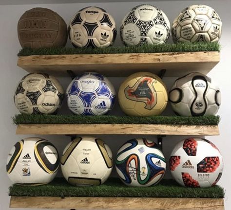 Soccer Room Decor, Michael Crist, Soccer Pitch, Soccer Room, Gaming Bedroom, Football Ideas, Ocean Room, Vintage Soccer, Album Art Design