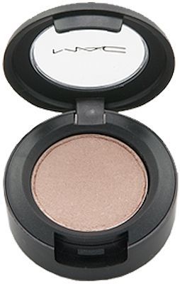 16 must-have MAC eyeshadows perfect for green eyes - The Fuss Mac Shades, Naked Lunch, Mac Shadows, Behind Blue Eyes, Basic Essentials, Mac Eyeshadow, Eye Shadows, Va Va Voom, Makeup Obsession